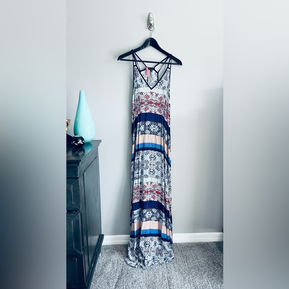 eighty six Flowy Strappy Dress Size M